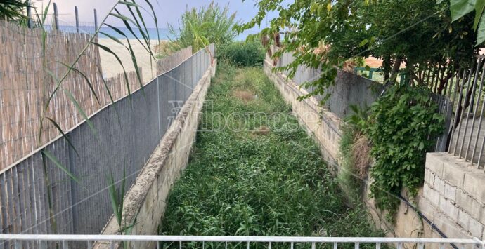 Torrente Tomarchiello a Bivona, il sindacalista Patania presenta un esposto in Procura: «Continui sversamenti di fogna»