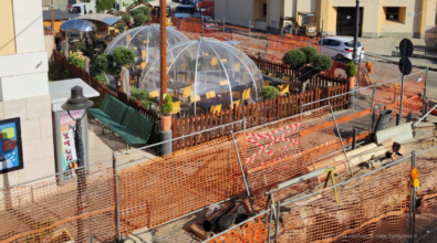 Arrenditi, sei circondato! La disperazione di un ristoratore di Vibo Marina: «La mia attività prigioniera dei cantieri, rischio di chiudere» -VIDEO