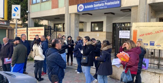 Rsa Don Mottola, sospesa la protesta dopo l’incontro con l’Asp: «Ottenute garanzie dai commissari, ora tocca alla Regione»