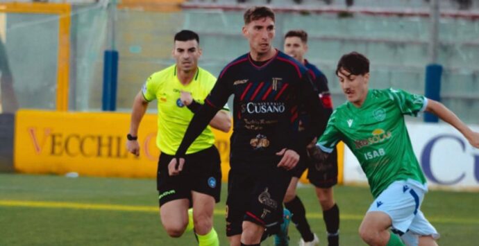 La Vibonese ritrova i gol di Alagna dopo 2 mesi e mezzo. L’attaccante: «Sono sempre stato sereno. Siracusa e Sambiase? Restiamo in agguato»
