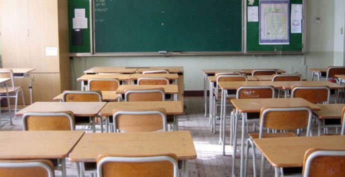 La Regione approva la rete scolastica 2025-2026: le novità nel Vibonese e nelle altre province