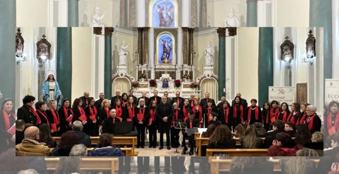 Musica sacra e tradizione, i concerti del Coro polifonico Macrì di Tropea illuminano le feste