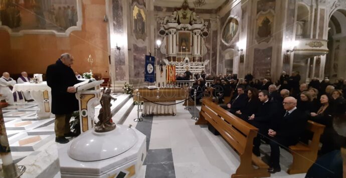 L’ultimo saluto a Giuseppe Chiaravalloti, a Catanzaro i funerali dell’ex governatore della Calabria
