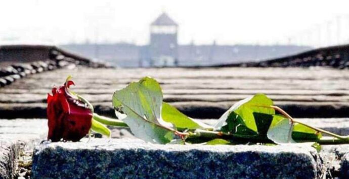 Zambrone, il Comune si appresta a celebrare la Giornata della memoria in ricordo delle vittime della Shoah e delle persecuzioni razziali
