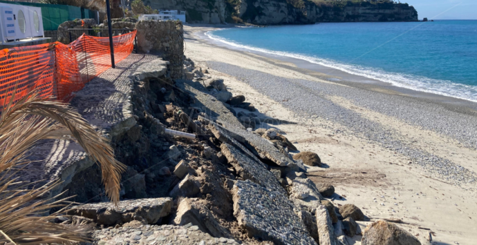«Arriveremo all’estate senza un lungomare, un disastro», l’allarme degli operatori turistici di Tropea dopo le distruttive mareggiate