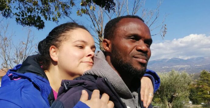 Valanga di insulti sui social per la coppia che ha rapito la piccola Sofia alla clinica Sacro Cuore di Cosenza