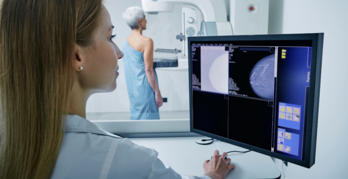 A Vibo impossibile prenotare uno screening mammografico, Città attiva: «Pronti ad andare in Procura, da mesi chiediamo la riattivazione»