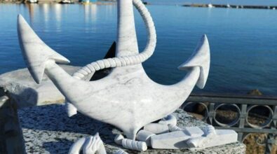 Vibo Marina, nuovo sfregio al monumento dedicato al comandante Natale De Grazia