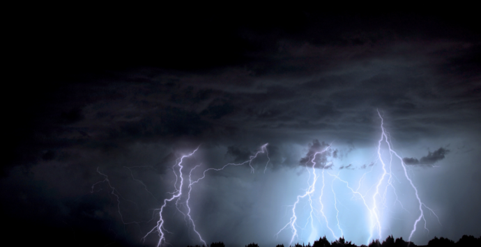 Tempesta del weekend in arrivo: il Vibonese tra le aree calabresi più a rischio nubifragi: ecco quando