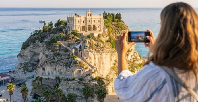 Tropea Tourism, il Comune avvia lo scouting per la promozione del territorio sui canali digitali nazionali ed esteri. Ecco il bando