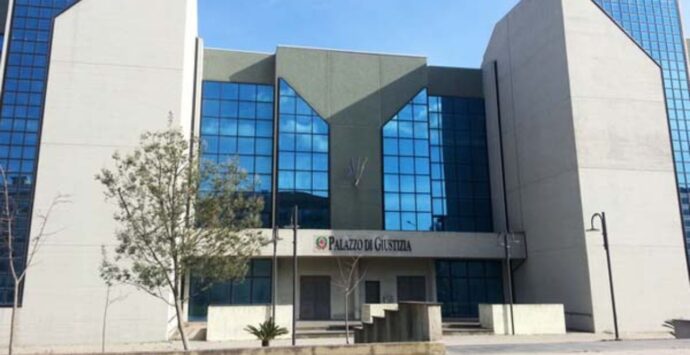 Anche i precari del Tribunale di Vibo aderiscono allo sciopero nazionale: «In Italia previste solo 6mila stabilizzazioni»