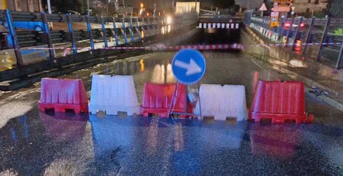 Strada statale 18, passano i mesi ma il tunnel nei pressi del Vibo Center resta chiuso: proseguono i disagi per gli automobilisti