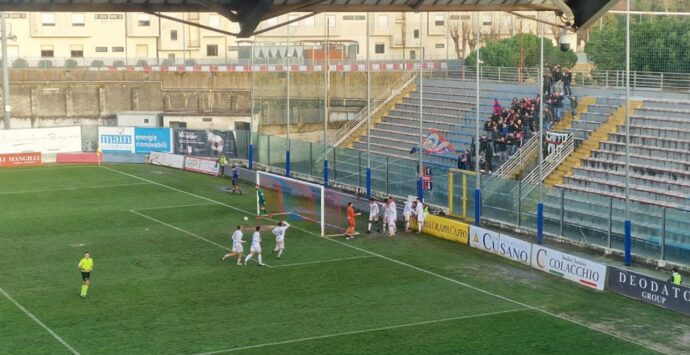 La Vibonese cala il poker e sgretola l’imbattibilità del Castrum Favara, secco 4-0 con i rossoblù che vincono e convincono