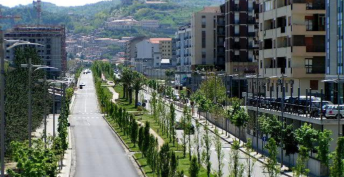 Tragedia a Cosenza, il figlio del senatore Mario Occhiuto precipita dall’ultimo piano