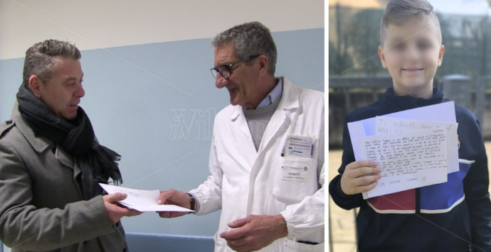 Aveva 8 anni quando a Vibo gli salvarono la vita, il piccolo Leo scrive ai medici dello Jazzolino e fa piangere tutti: «Non vi ho dimenticati» – VIDEO