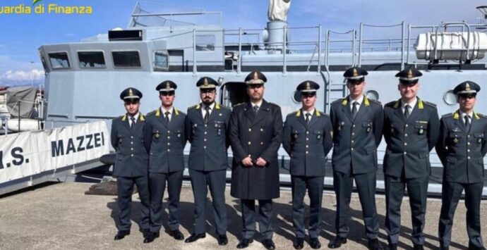 Tappa a Vibo Marina per la nave-scuola della Guardia di finanza Mazzei: un’esperienza formativa per gli allievi ufficiali