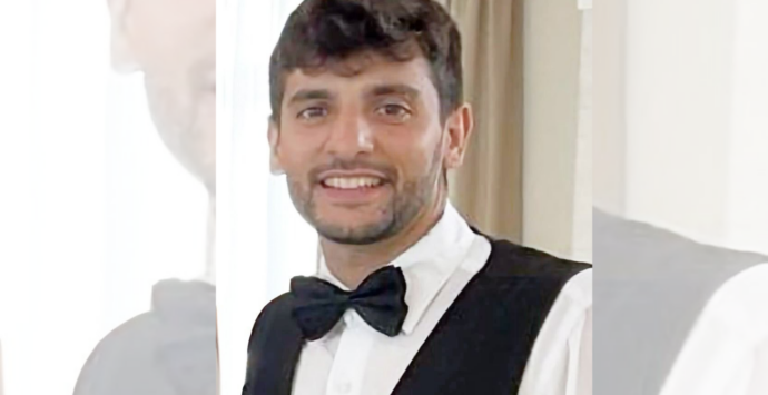 A Vibo Marina l’ultimo saluto a Raffaele Sicari, domani i funerali del 26enne morto a Siracusa dopo un incidente sul lavoro