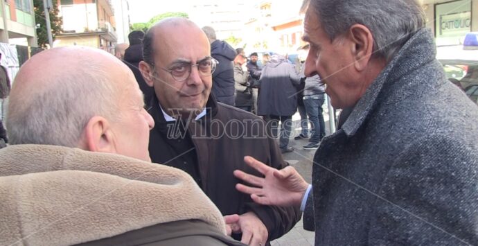 La chiusura dello Jazzolino diventa un ring per i sindaci: ognuno spinge per spostare il baricentro sanitario verso il proprio territorio – VIDEO