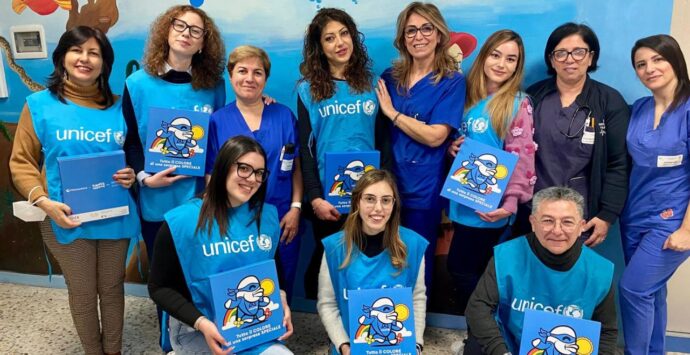 L’Unicef di Vibo torna all’ospedale Jazzolino per portare sorrisi e doni ai pazienti del reparto di Pediatria