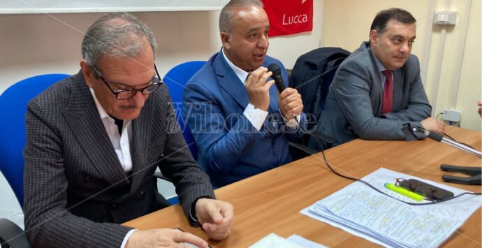 Sanità, il Pd regionale torna a Vibo: «Lo Jazzolino come il Niguarda? Non scherziamo». E sul complotto delle ambulanze: «Chi sa parli» – VIDEO