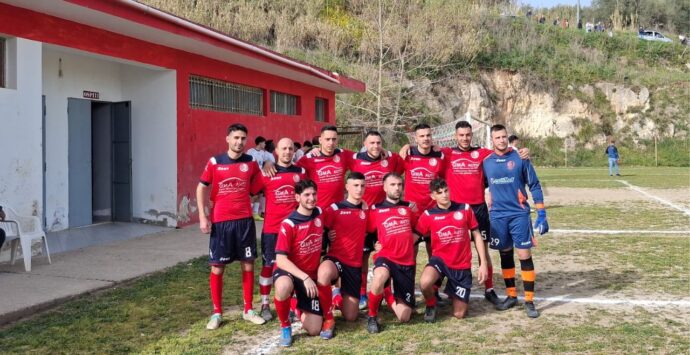 Seconda Categoria, lo Spilinga ipoteca il primo posto. Il Francica supera il Briatico in rimonta e il San Costantino centra la griglia play off: i risultati