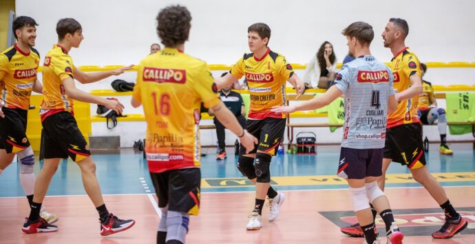 Volley, il derby calabrese è della capolista Lamezia: sconfitti per 3 a 0 i ragazzi della Tonno Callipo