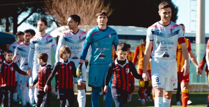 La Vibonese a caccia di vittoria dopo tre sconfitte consecutive: i rossoblù saranno di scena in Sicilia, sul campo del Ragusa