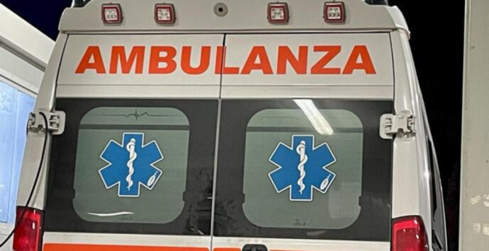 Incidente a San Gregorio, perde il controllo della motocross e cade: ferito un 49enne