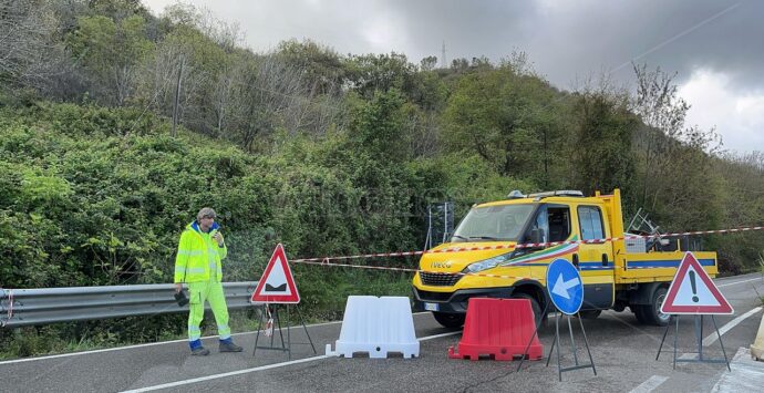 Statale 18 chiusa a Vibo, la Protezione Civile risponde a Lo Schiavo: «No a interventi d’emergenza ma monitoriamo la situazione»