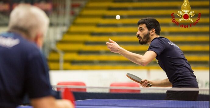 Vibo, al campionato italiano di Tennistavolo dei vigili del fuoco trionfa Leonardo Marcosano – VIDEO