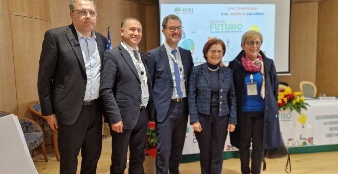 Cisl Scuola Calabria: Raffaele Vitale eletto segretario generale durante i lavori dell’ottavo Congresso regionale tenutosi a Vibo