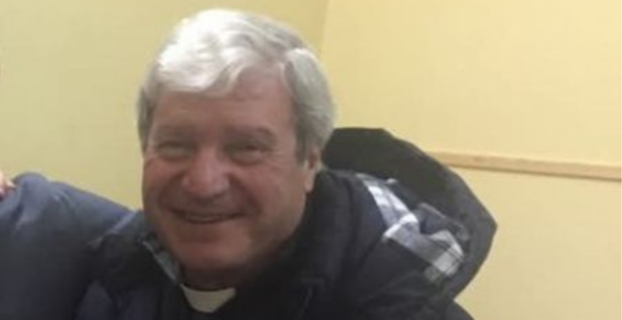 Addio a don Purita, il ricordo del sacerdote nei versi del poeta vibonese Petullà