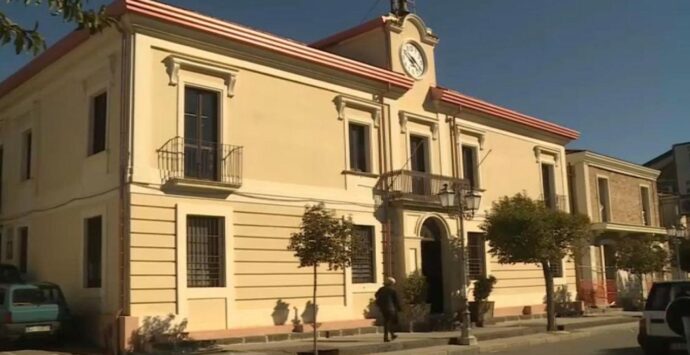 Filadelfia, il Comune sposta la data della storica Fiera di San Francesco di Paola per «incentivare l’economia locale»