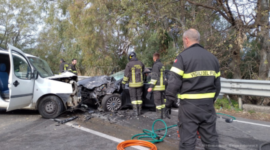 Incidente a Vibo Marina, scontro mortale tra due mezzi: deceduto il 40enne alla guida del furgone, inutile l’intervento dell’elisoccorso