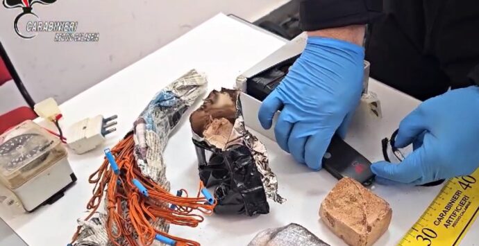 Armi, estorsioni e sparatorie per risolvere le controversie tra rivali: 9 arresti a Reggio Calabria -Video