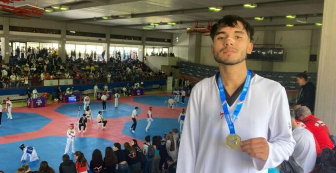 Asd Taekwondo, il vibonese Ernesto Falduto trionfa al torneo Lazio Combat. Il tecnico: «Ragazzo modello, ha sempre dimostrato impegno e dedizione»
