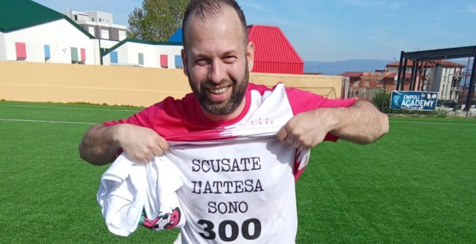 Dilettanti, Filippo Rascaglia bomber vibonese da record: a 42 anni taglia il traguardo dei 300 gol con una tripletta