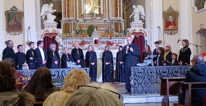 Successo a Vibo per il recital “Io l’ho visto”: un connubio tra musica, recitazione e fede