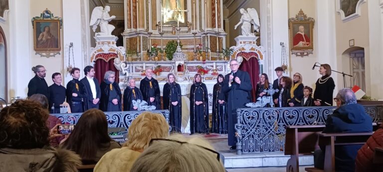 Successo a Vibo per il recital “Io l’ho visto”: un connubio tra musica, recitazione e fede