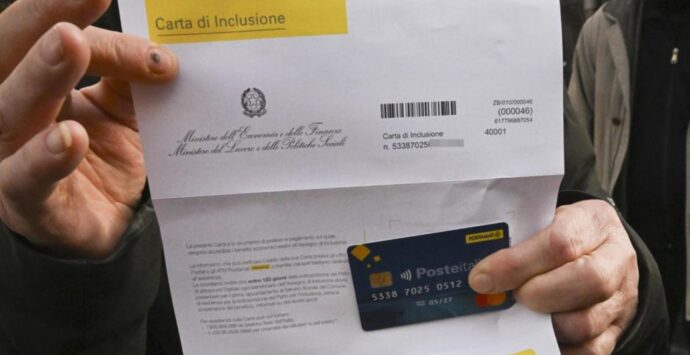 I “superstiti” vibonesi del reddito di cittadinanza: sono 3mila le famiglie che percepiscono i 600 euro dell’assegno di inclusione
