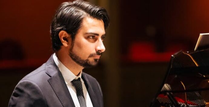 Vibo, tutto pronto al Torrefranca per il viaggio musicale tra Romanticismo e Novecento del pianista Lorenzo Bevacqua