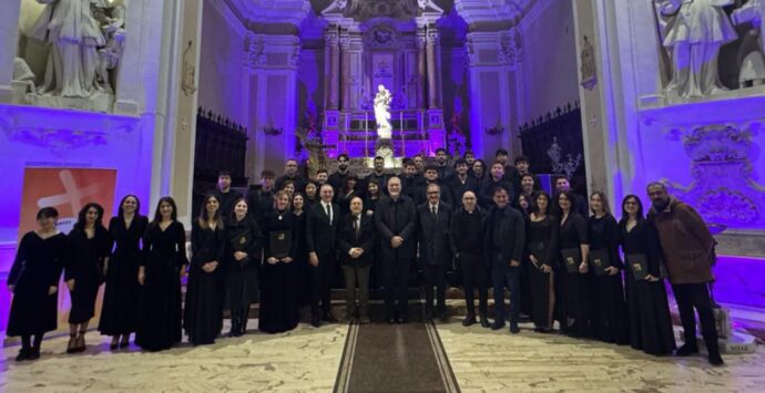 La musica sacra incanta Vibo: Duomo di San Leoluca gremito e fiume di applausi (con bis) per i concerti di Pasqua