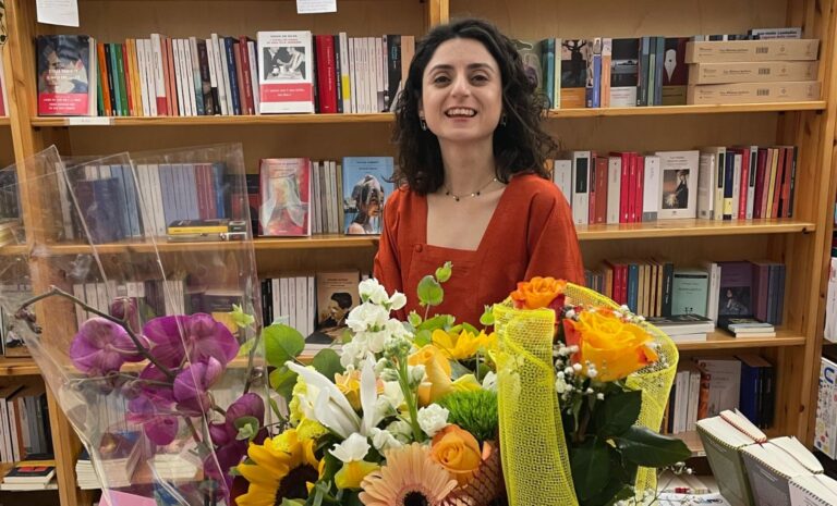 Tropea, la piccola (e fenomenale) libreria di Chiara Condò compie 10 anni: «Mai pentita di essere tornata a casa»