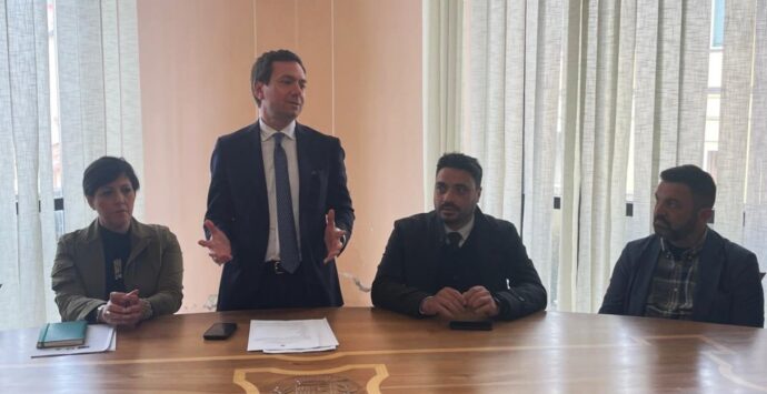 Botteghe artigiane e lotta allo spopolamento, la Regione mette in campo un milione di euro: il progetto presentato a Serra San Bruno