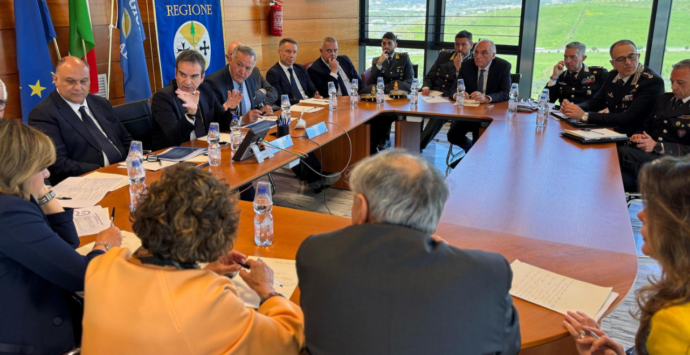 Tutela del mare: dalla Regione gps, droni e radar per monitorare sversamenti e scarichi abusivi dopo l’estate 2024 da dimenticare
