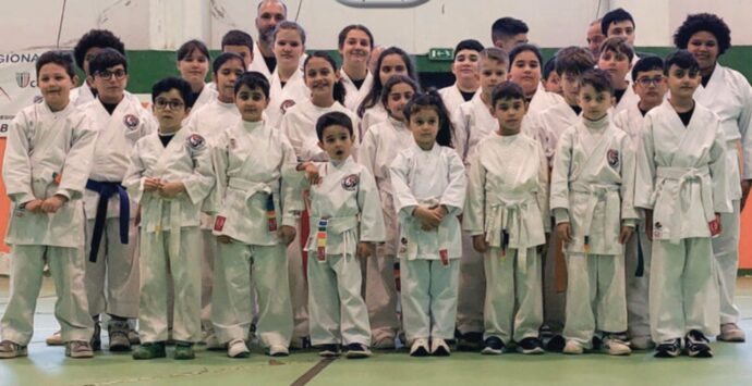 Karate, a Ricadi nella sessione primaverile dell’assegnazione delle cinture spiccano i giovani atleti del maestro Antonio La Torre