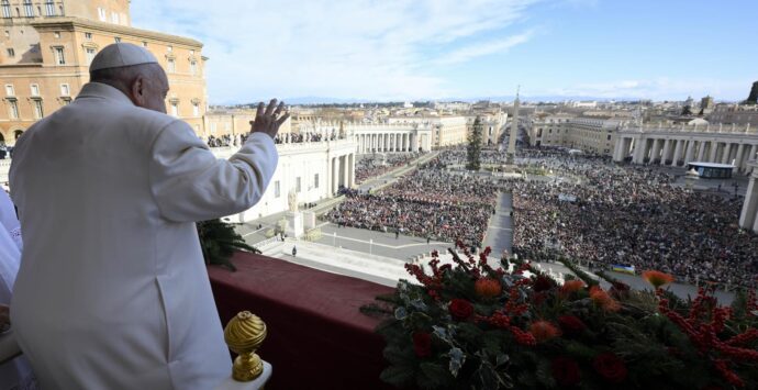 Il Papa “venuto dalla fine del mondo”: addio al primo pontefice d’oltreoceano che ha riformato la Chiesa