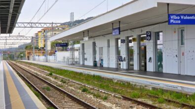 Sciopero nelle ferrovie, giornata di disagi per lo stop dalle 9 alle 17: ecco i treni garantiti