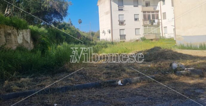 Periferie di Tropea abbandonate all’incuria: l’ex consigliere comunale Piserà si appella ai commissari per un intervento urgente