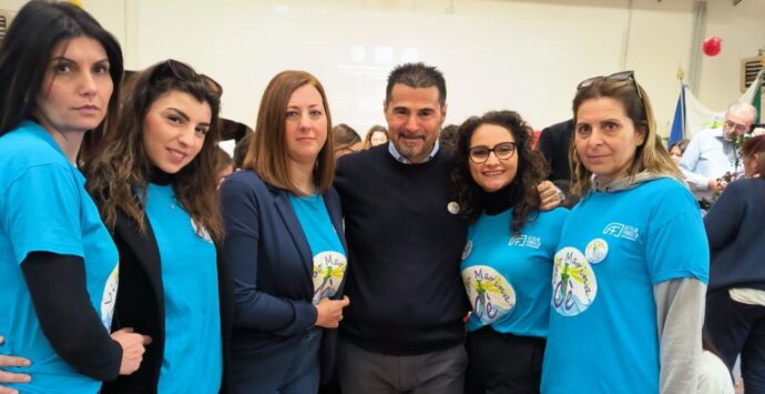 Un ponte generazionale tra anziani e bambini: l’associazione Vibo Marina C’è promuove un evento speciale al Medical Center di Drapia